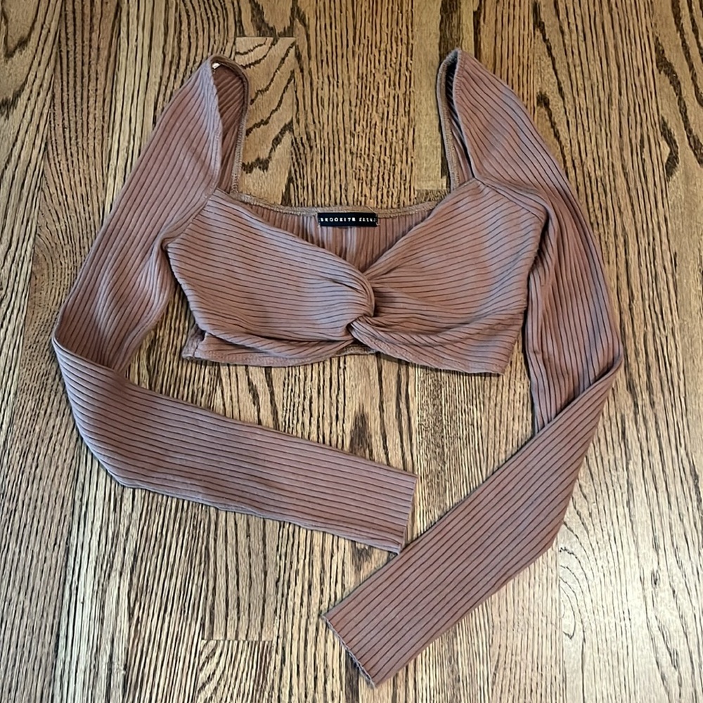 Women’s Cropped long sleeve light brown top Medium